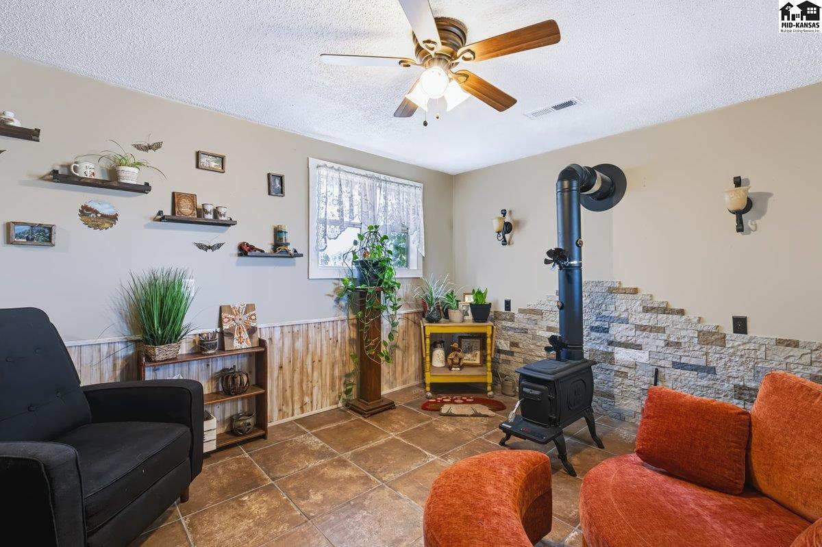 23618 South Dean Road Pretty Prairie, KS 67570 - Photo 3 of 25 Gallery Image 3