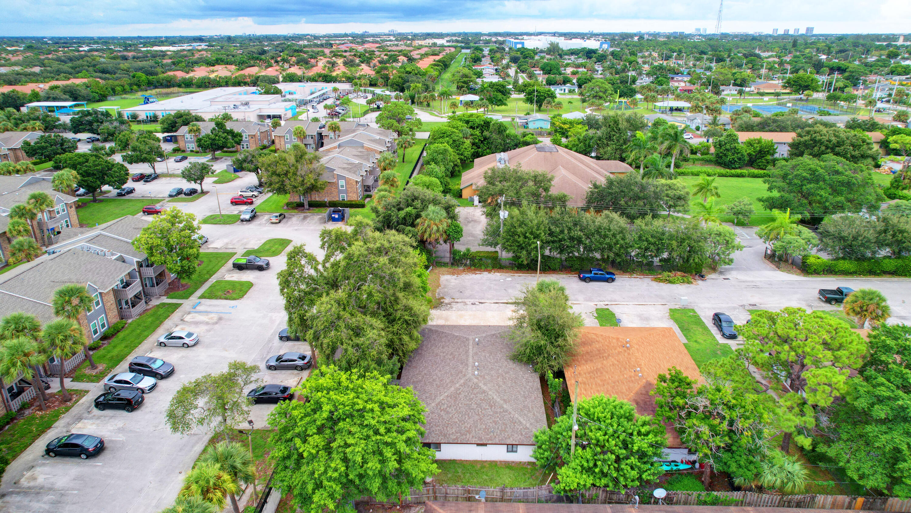 1677 West 27th Street, Unit A Riviera Beach, FL 33404 - Photo 35 of 39 35-print-Apartment air (14)