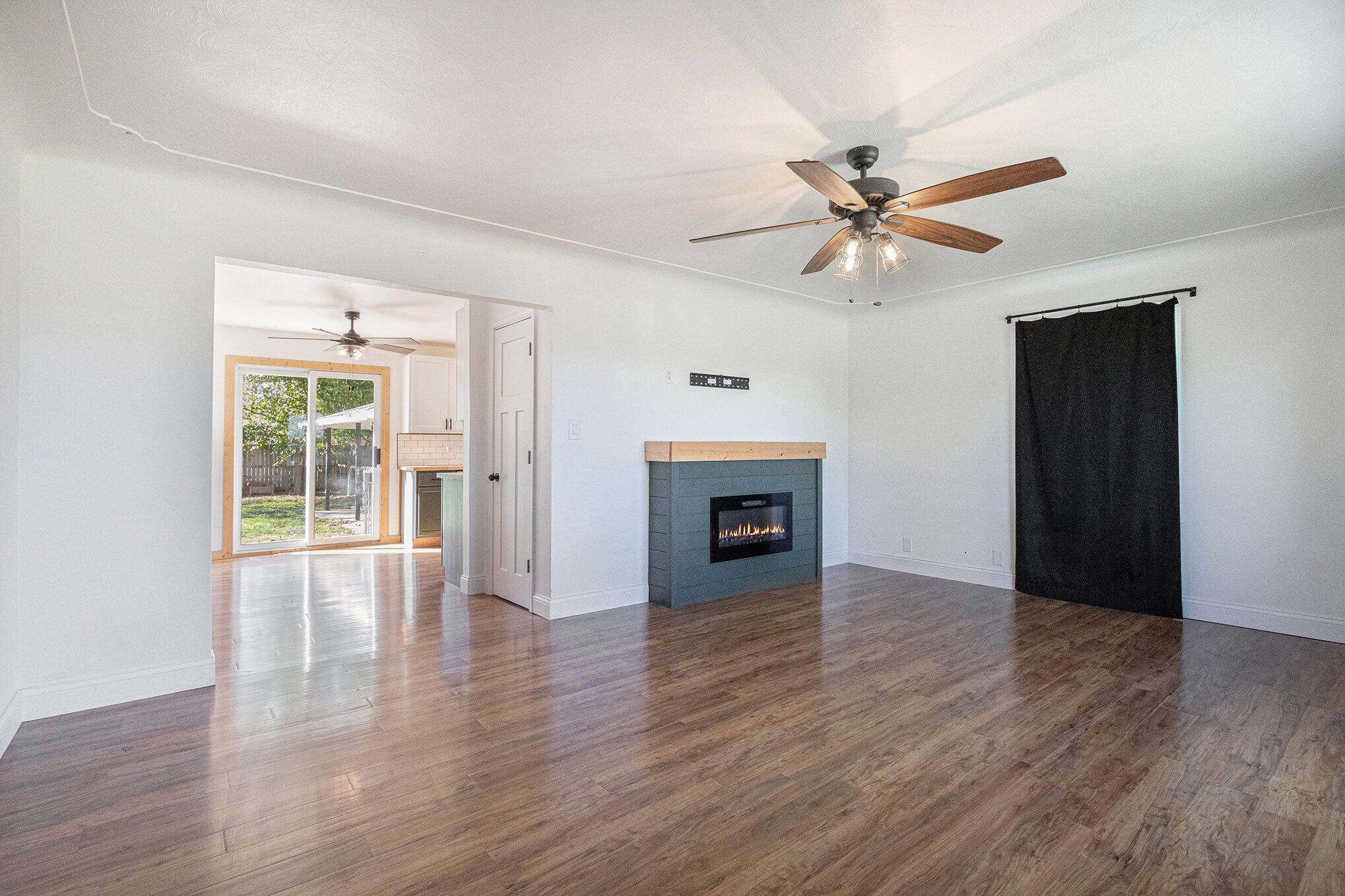 2034 Union Avenue Benton Harbor, MI 49022 - Photo 4 of 18 004_file_4