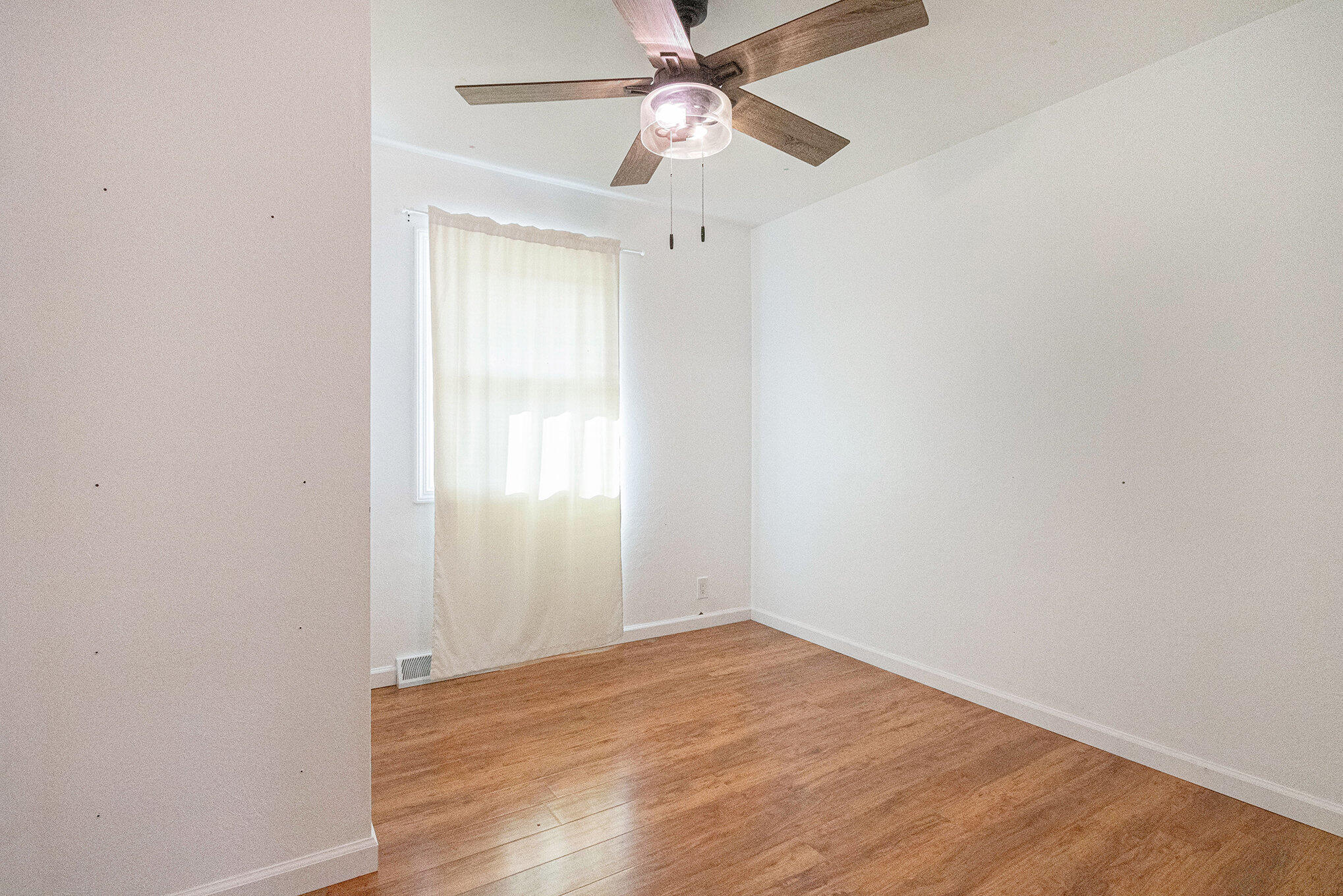 2034 Union Avenue Benton Harbor, MI 49022 - Photo 10 of 18 010_file_89