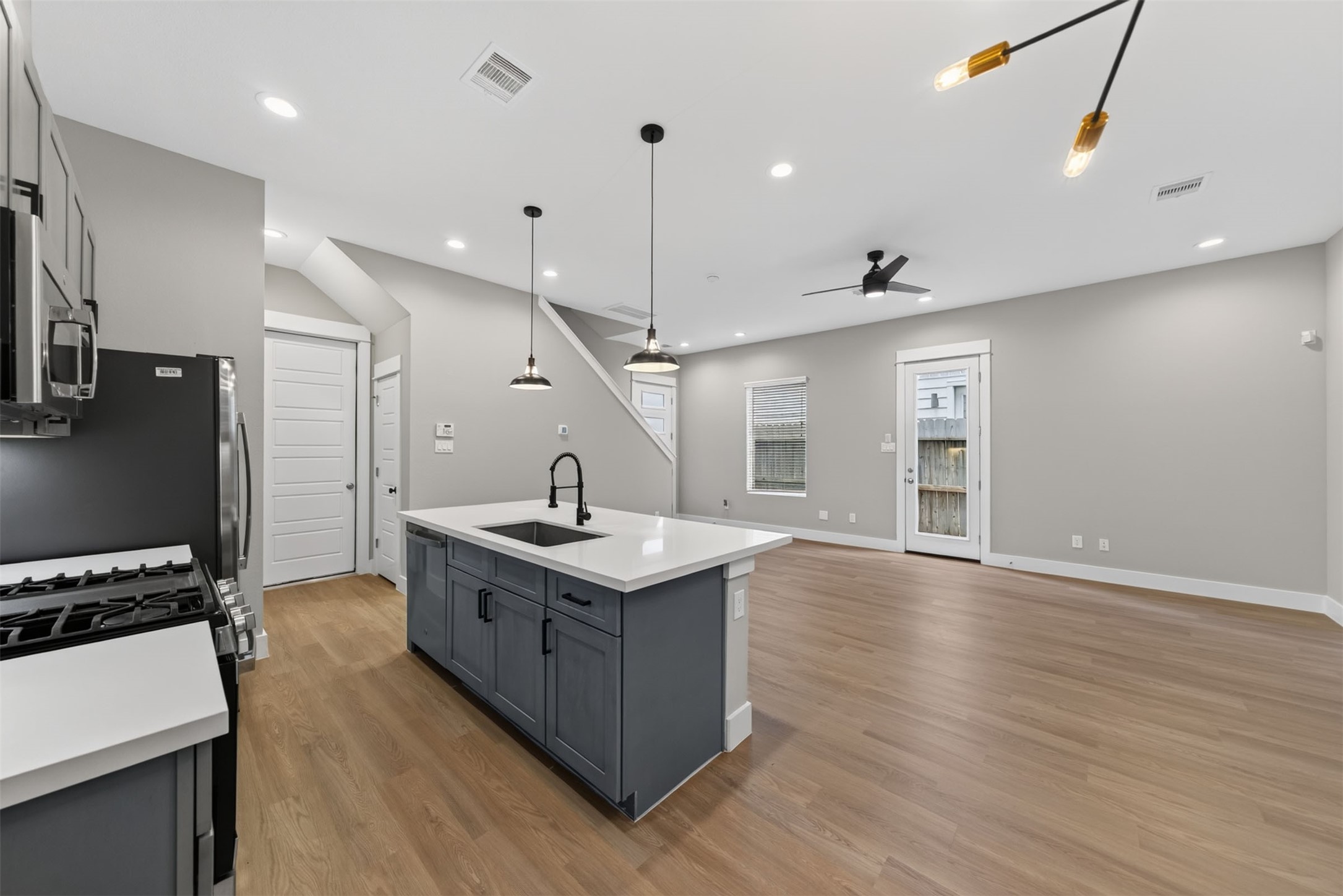 1205 West Tidwell Road Houston, TX 77091 - Photo 15 of 41