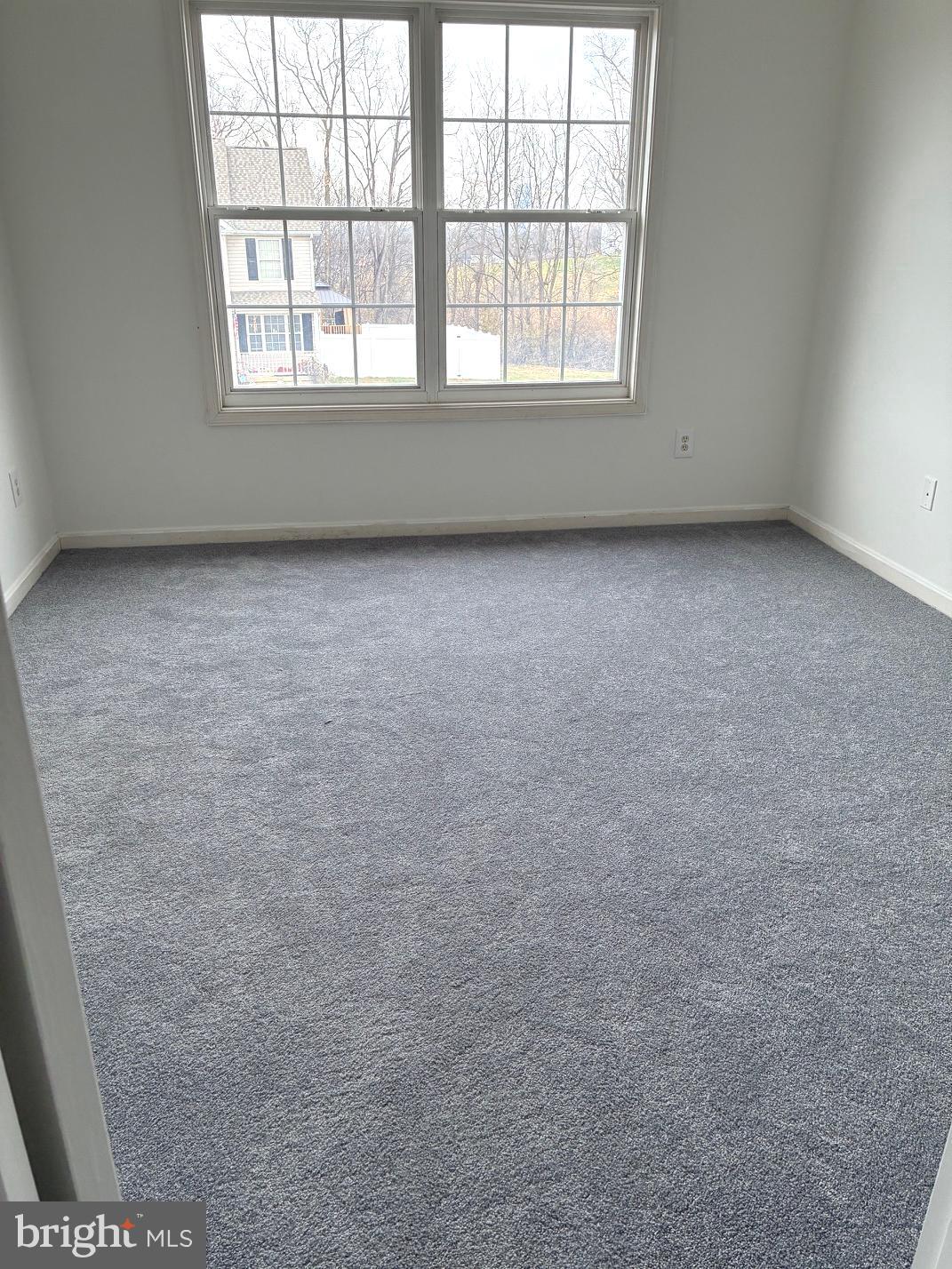 331 North Teal Road Martinsburg, WV 25405 - Photo 28 of 35 an empty room with a window
