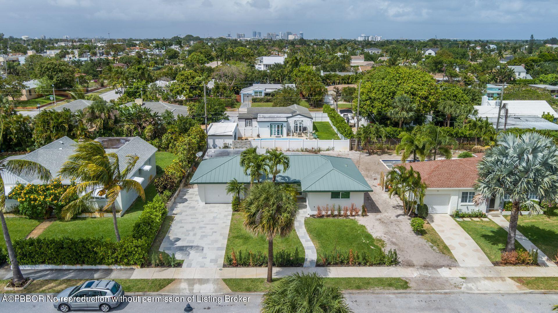 369 Franklin Road West Palm Beach, FL 33405 - Photo 15 of 31 22