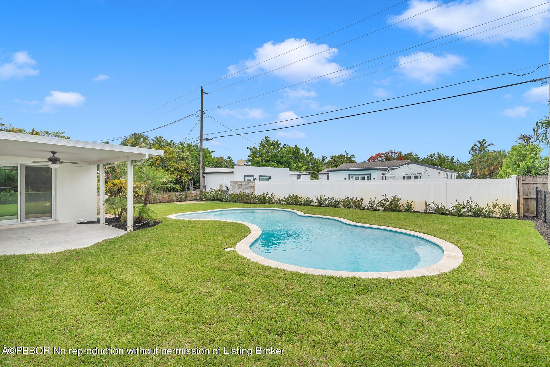 369 Franklin Road West Palm Beach, FL 33405 - Photo 24 of 31 33