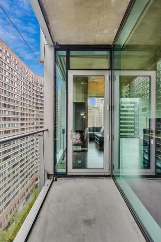 $4,000 | 600 North Fairbanks Court, Unit 1607, Chicago, IL 60611