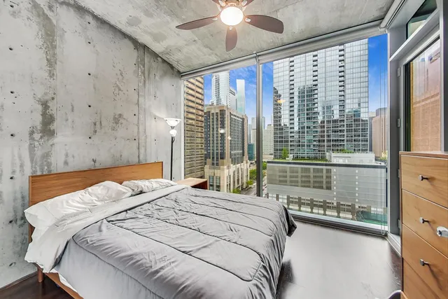 $4,000 | 600 North Fairbanks Court, Unit 1607, Chicago, IL 60611