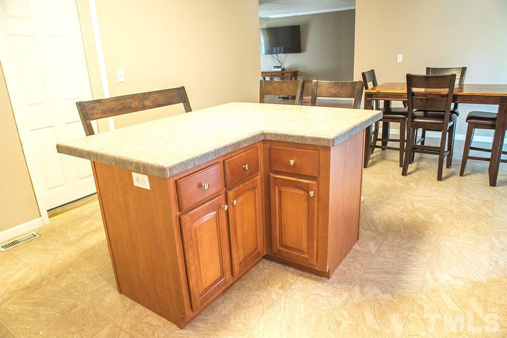647 Thomas Humphries Road Roxboro, NC 27574 - Photo 4 of 16