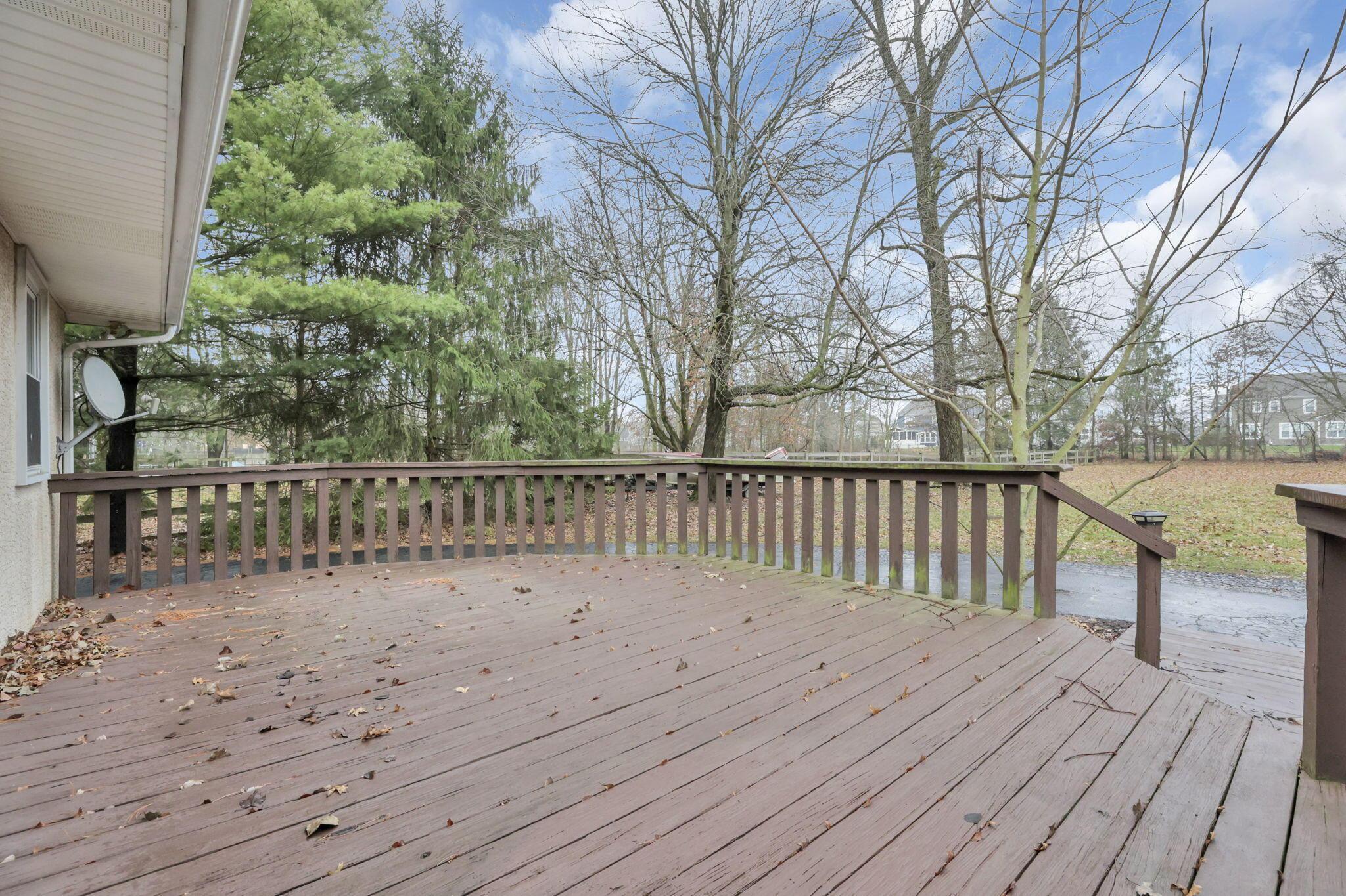 8097 Morse Road Southwest Blacklick, OH 43004 - Photo 40 of 50 Deck