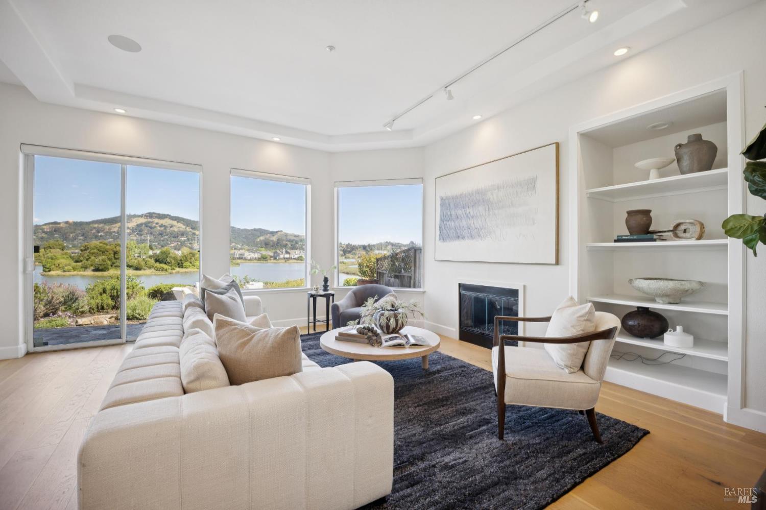 255 Baypoint Drive San Rafael, CA 94901 - Photo 7 of 62