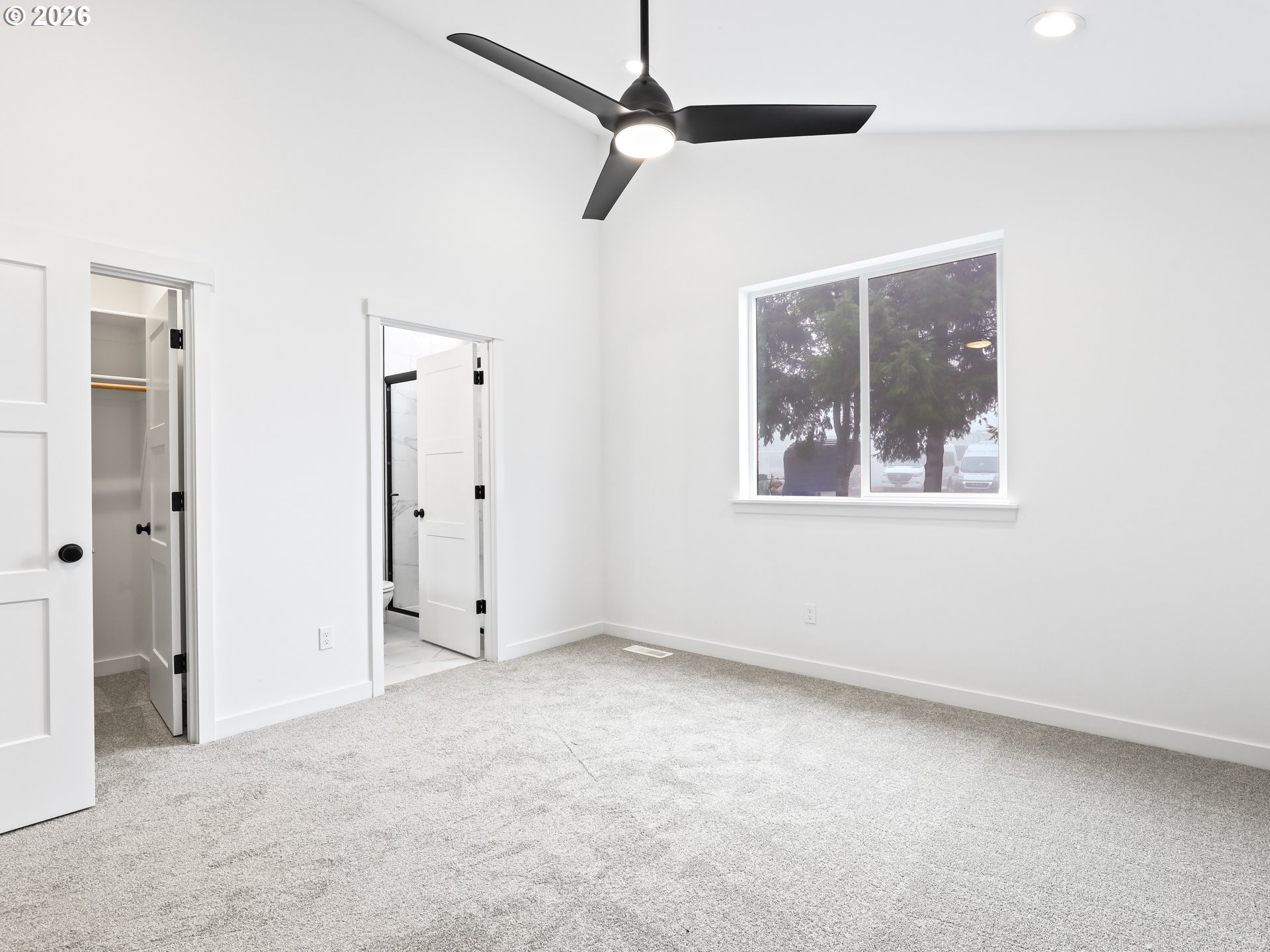 41870 Deschutes Avenue, Unit 11 Sandy, OR 97055 - Photo 19 of 43 a view of an empty room with a window