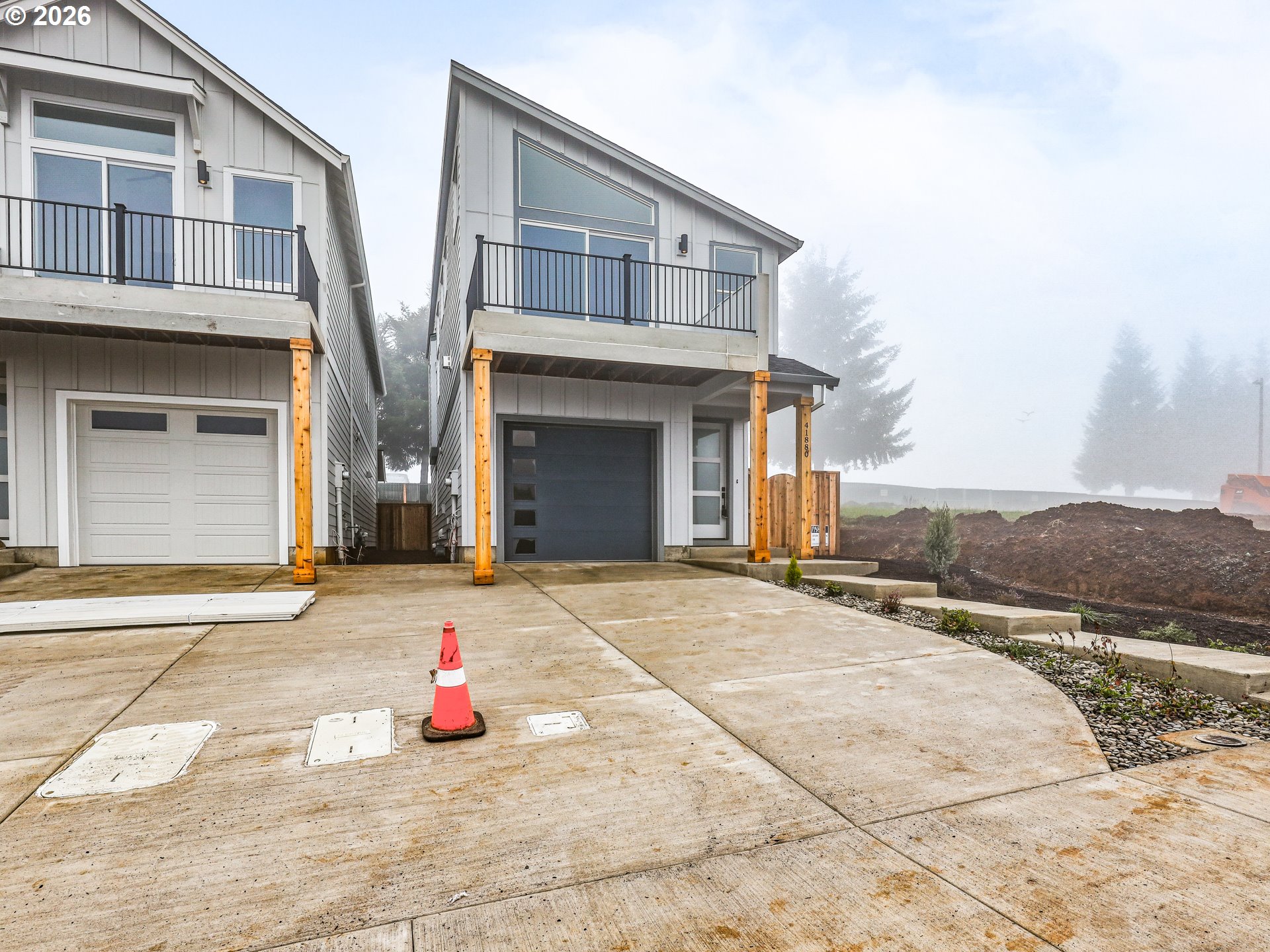 41870 Deschutes Avenue, Unit 11 Sandy, OR 97055 - Photo 23 of 43 a stairs of the house with a yard