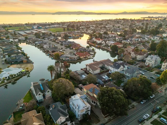 $1,995,000 | 1814-1814 Clinton Avenue, Alameda, CA 94501