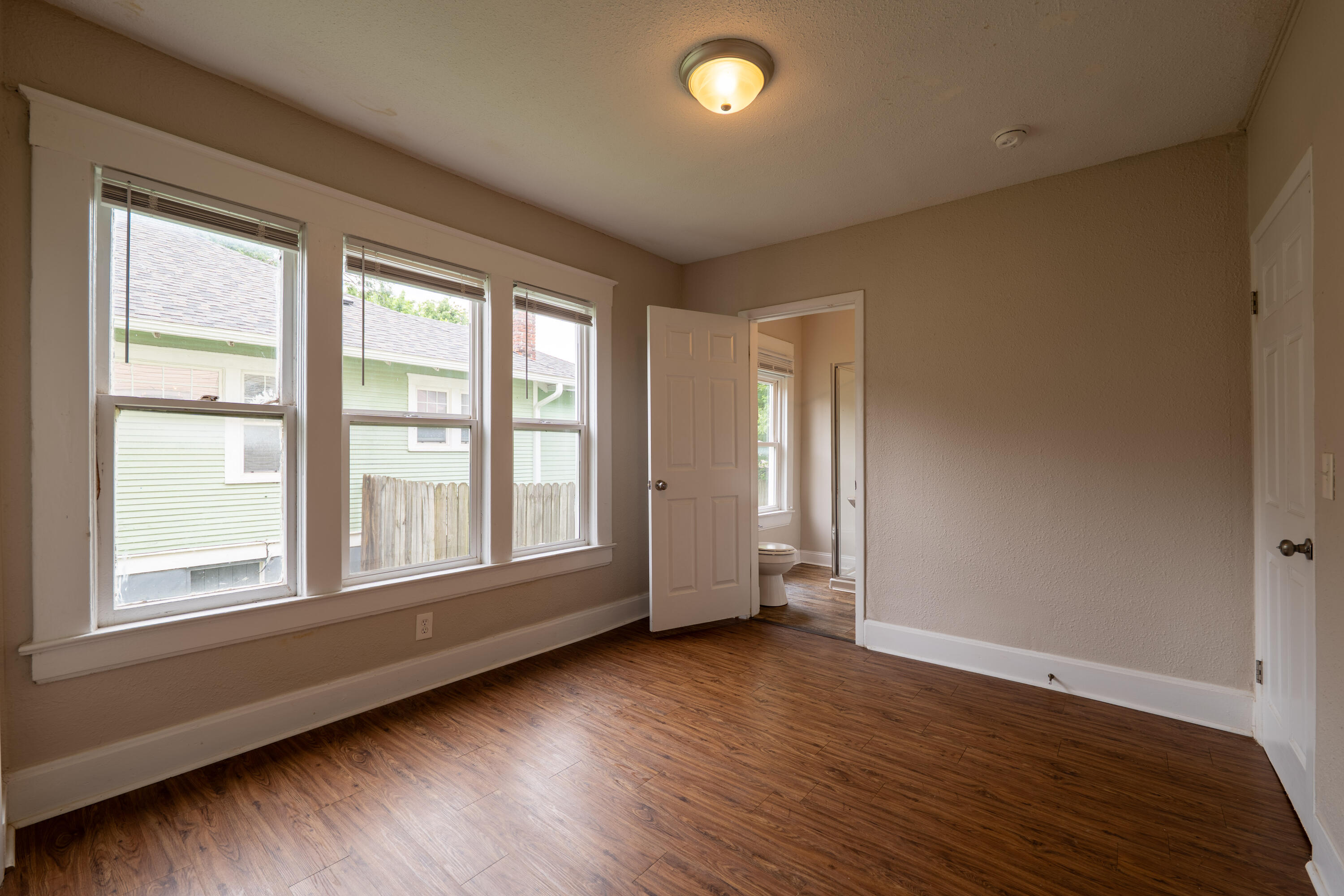 829 West Pershing Street Springfield, MO 65806 - Photo 13 of 39 829 W Pershing-6