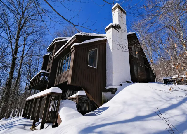 $850,000 | 133 Snowy Owl Lane, Plymouth, VT 05056