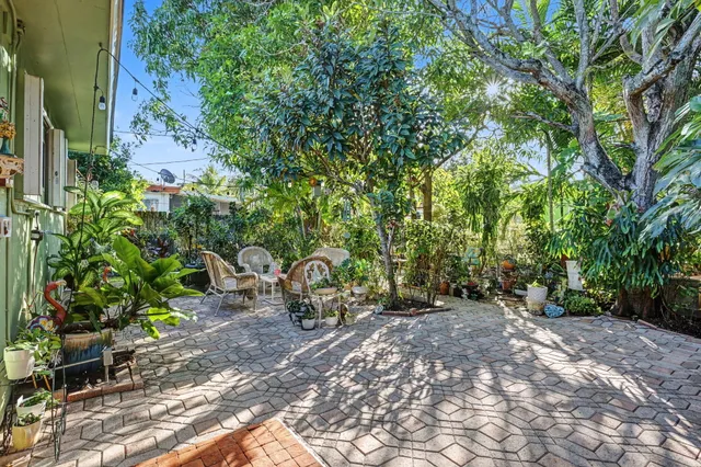 $484,900 | 2400 Desoto Drive, Miramar, FL 33023