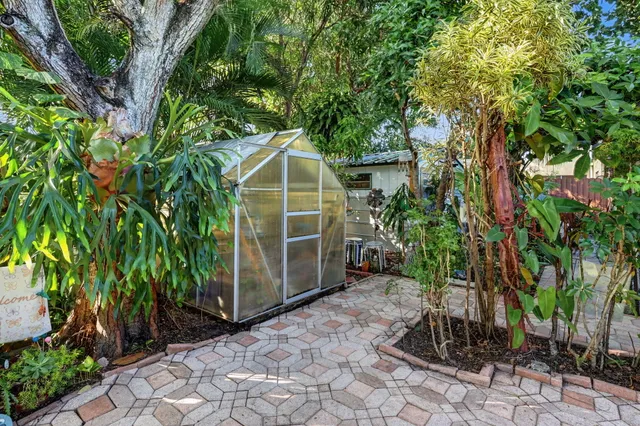 $484,900 | 2400 Desoto Drive, Miramar, FL 33023