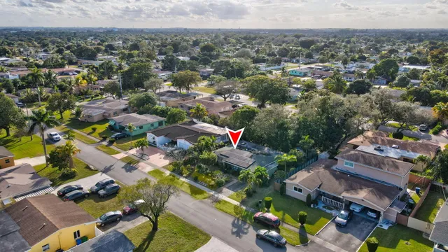 $484,900 | 2400 Desoto Drive, Miramar, FL 33023