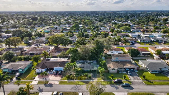 $484,900 | 2400 Desoto Drive, Miramar, FL 33023