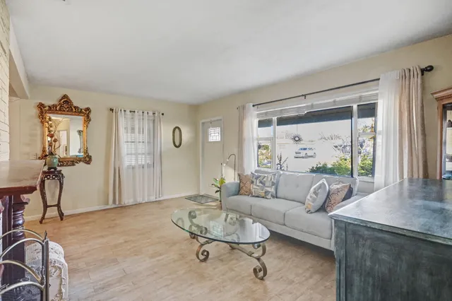 $484,900 | 2400 Desoto Drive, Miramar, FL 33023