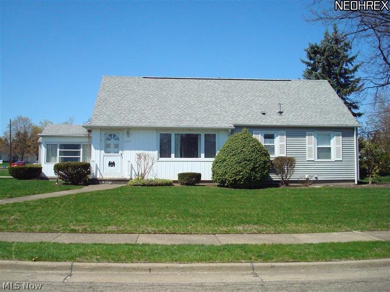 237 Valleyview Avenue Northwest Canton, OH 44708 - Photo 1 of 16 Gallery Image 1