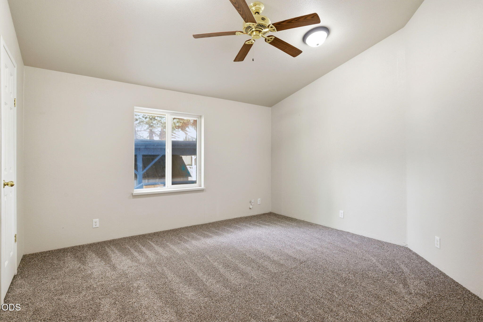 315 West Evans Creek Road, Unit 8 Rogue River, OR 97537 - Photo 16 of 19