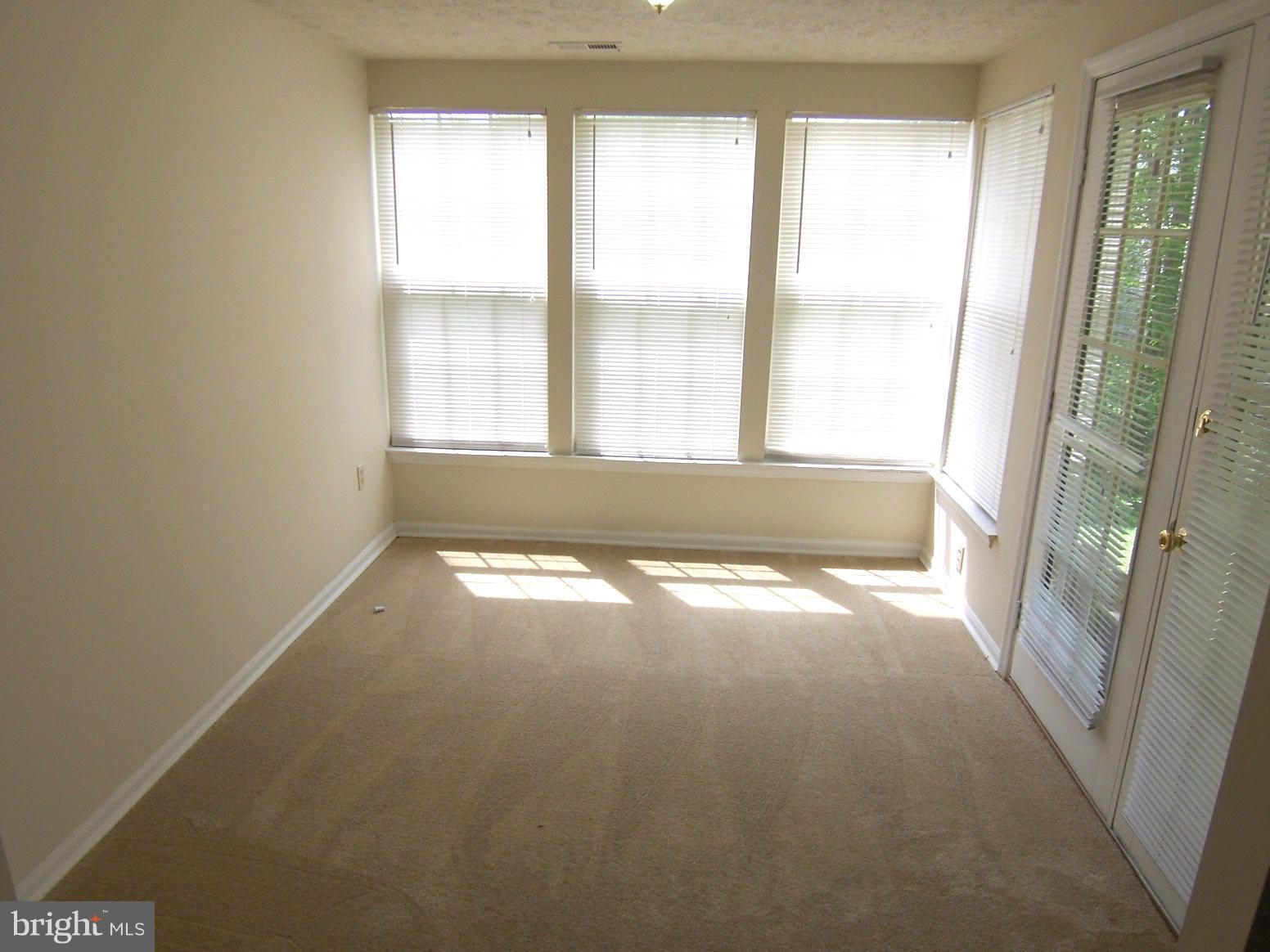 902 Swallow Crest Court, Unit 902 Edgewood, MD 21040 - Photo 5 of 15 Dining Room