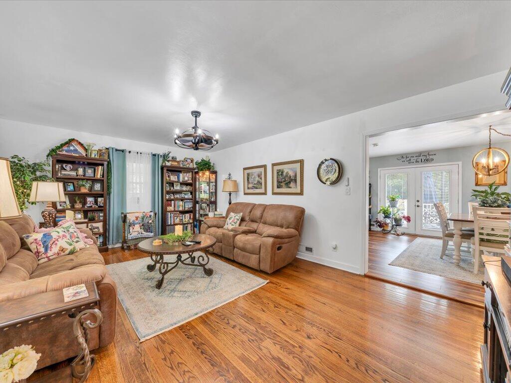 21 Thomas Road Collinsville, VA 24078 - Photo 3 of 49 03-MIB01657