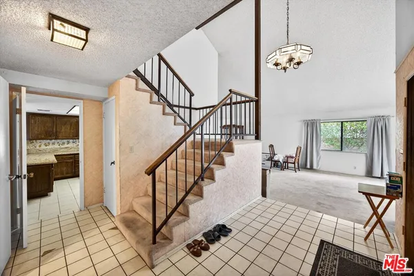 $899,000 | 23255 Covello Street, Canoga Park, CA 91304
