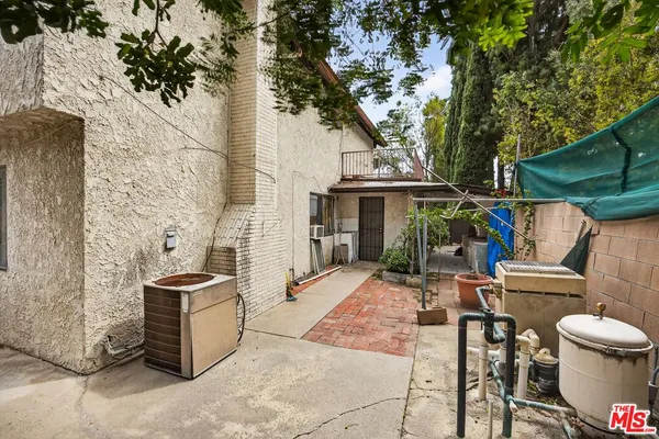 $899,000 | 23255 Covello Street, Canoga Park, CA 91304