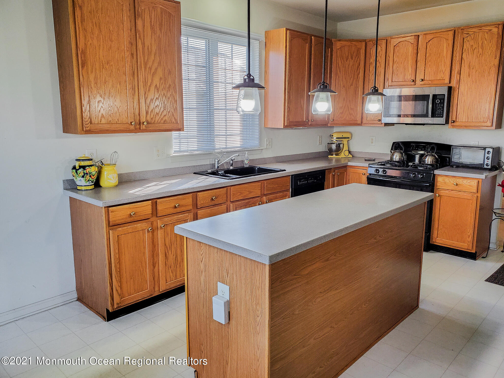 5 Pancoast Road Waretown, NJ 08758 - Photo 15 of 27 .