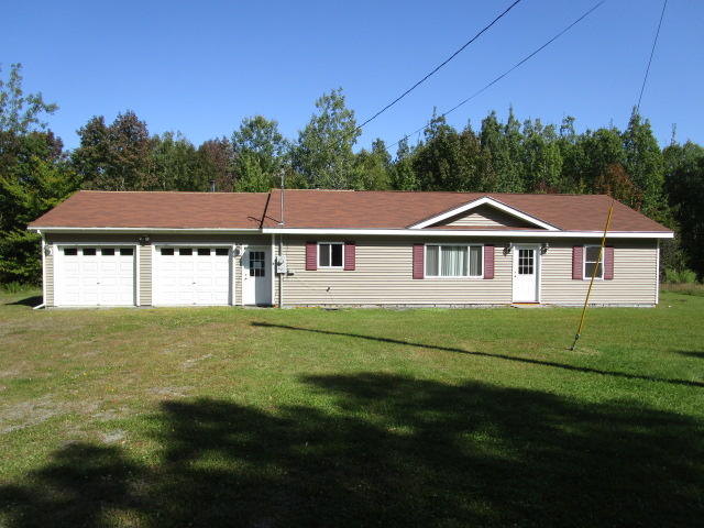 8 Mooers Road Milo, ME 04463 - Photo 1 of 16 IMG_9245