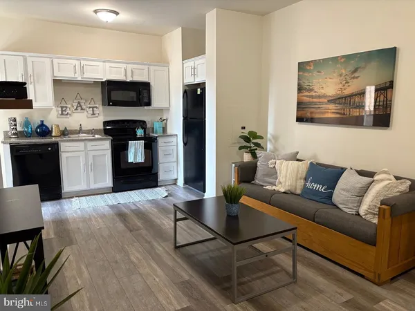 $760 | 1000 Diamond Street, Philadelphia, PA 19122