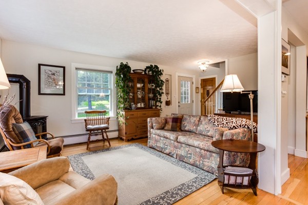 12 Carter Road Worcester, MA 01609 - Photo 8 of 30 Gallery Image 8