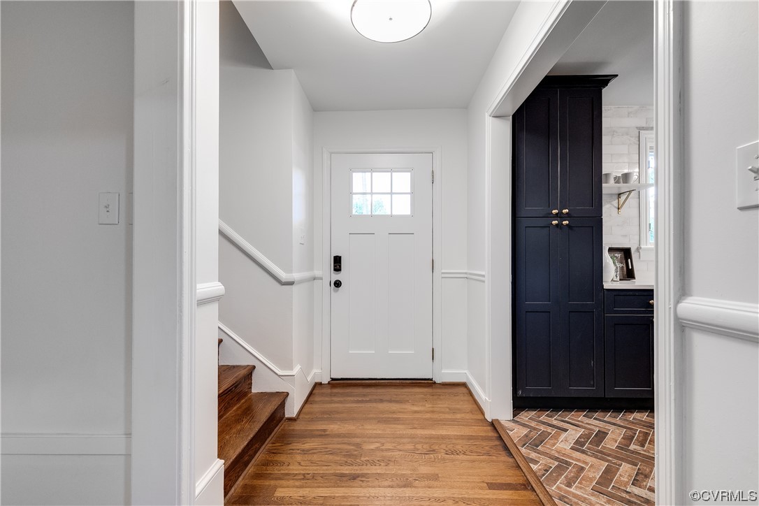 7904 Stuart Hall Road Henrico, VA 23229 - Photo 3 of 30 Gallery Image 3