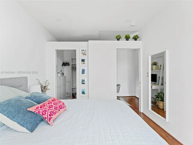 a view of an outdoor space