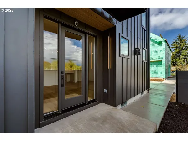 $1,180,000 | 2624 Gilham Road, Eugene, OR 97408