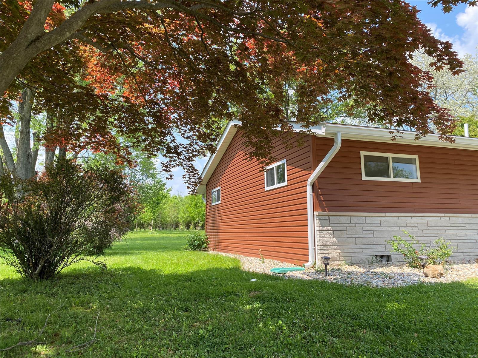 323 Pleasant Ridge Road Fairview Heights, IL 62208 - Photo 5 of 22 Gallery Image 5