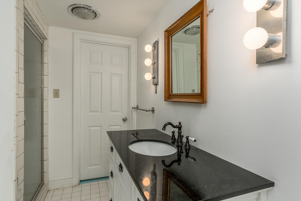 22 Arnold Road Freeport, ME 04032 - Photo 24 of 35 22arnoldroad-31