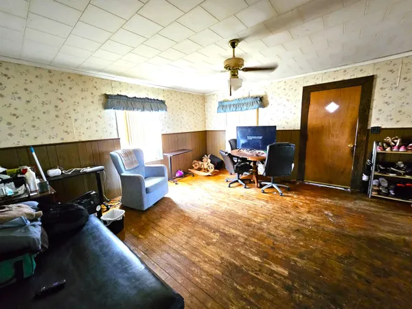 $100,000 | 218 South Cherry Street, Flushing, MI 48433