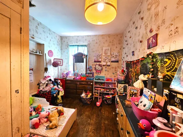 $100,000 | 218 South Cherry Street, Flushing, MI 48433