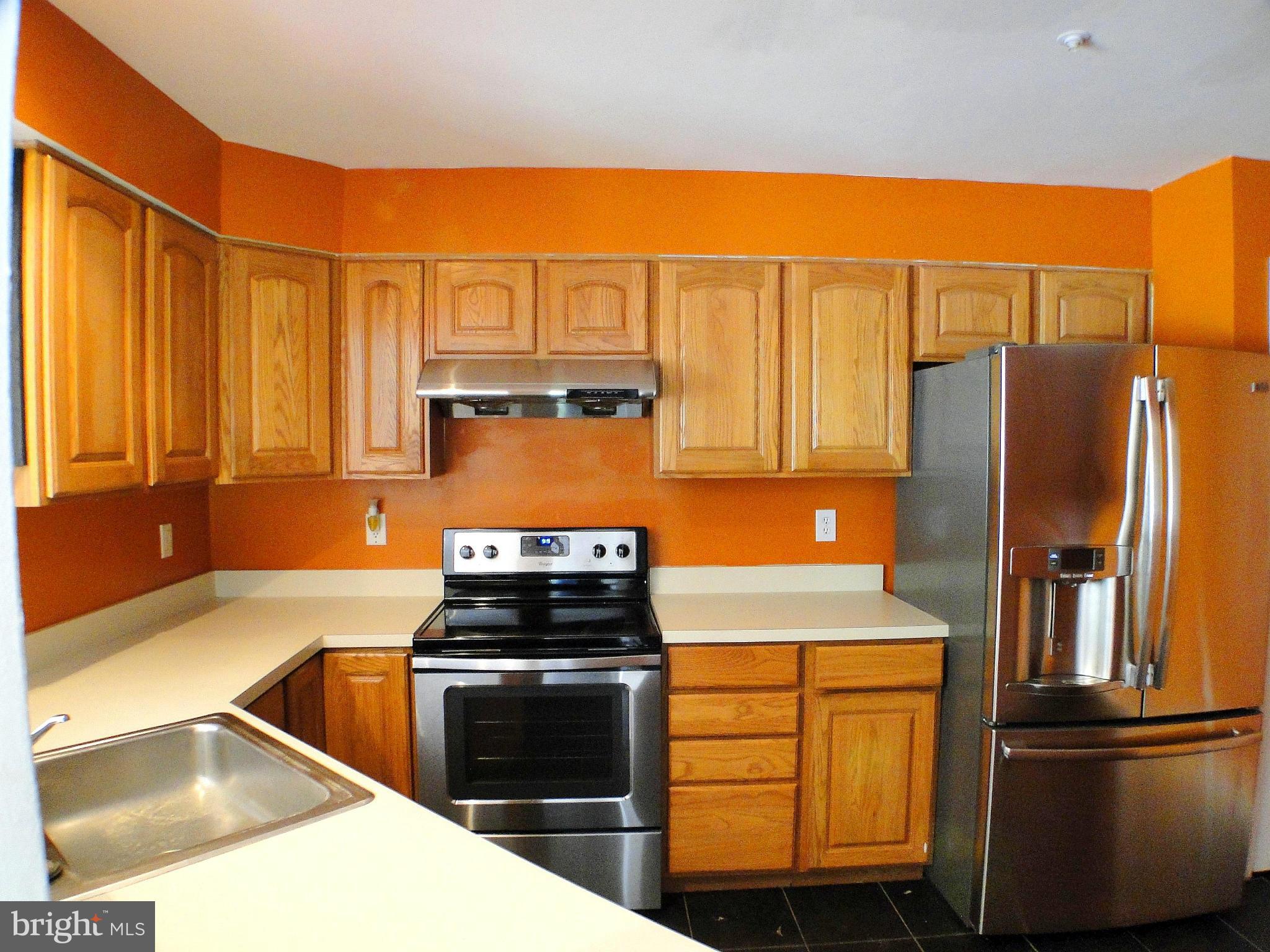 4200 Maple Path Circle, Unit 34 Baltimore, MD 21236 - Photo 11 of 30 Durable Laminate Kitchen Counters