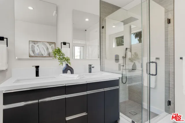 $7,900 | 1840 17th Street, Unit 1, Santa Monica, CA 90404