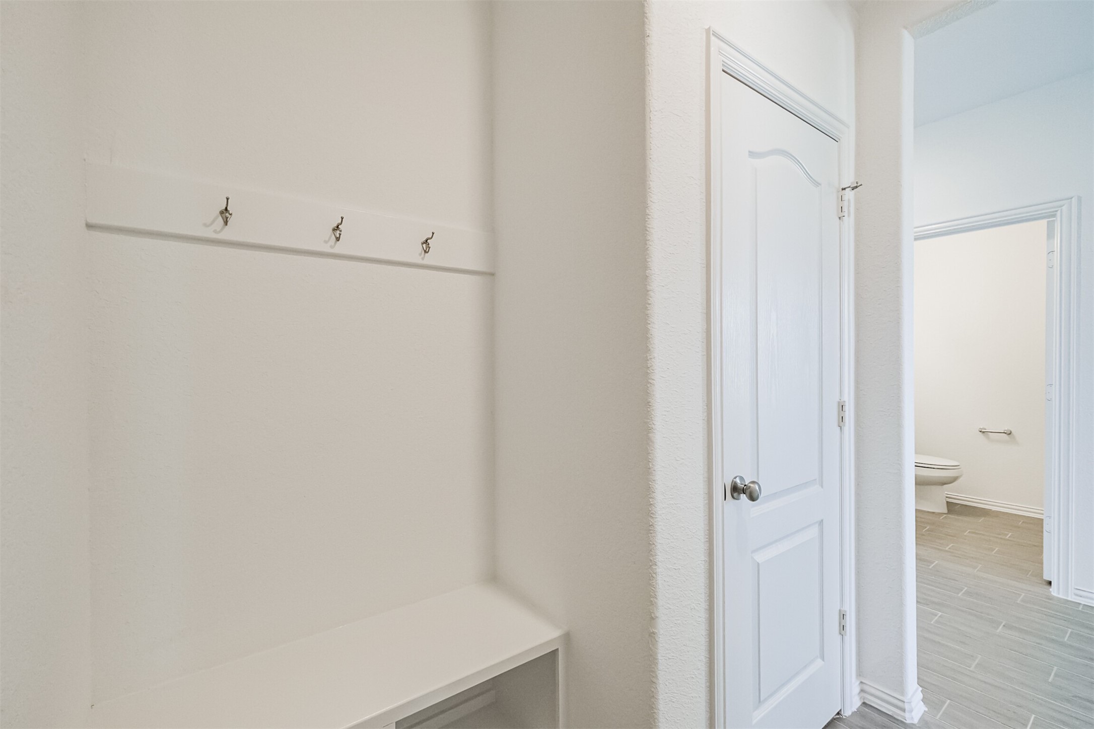 7922 Chukka Drive Fulshear, TX 77441 - Photo 17 of 39 a view of bathroom