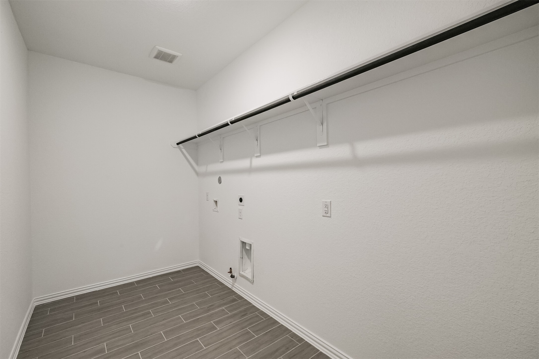 7922 Chukka Drive Fulshear, TX 77441 - Photo 9 of 39 a view of small space