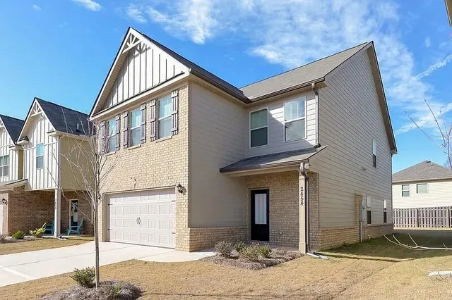 $349,000 | 2454 Walker Drive, Hampton, GA 30228