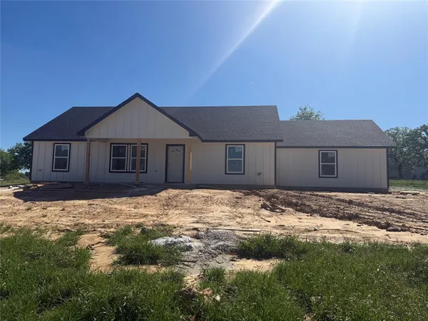 $299,500 | 3008 Angus Court, Springtown, TX 76082