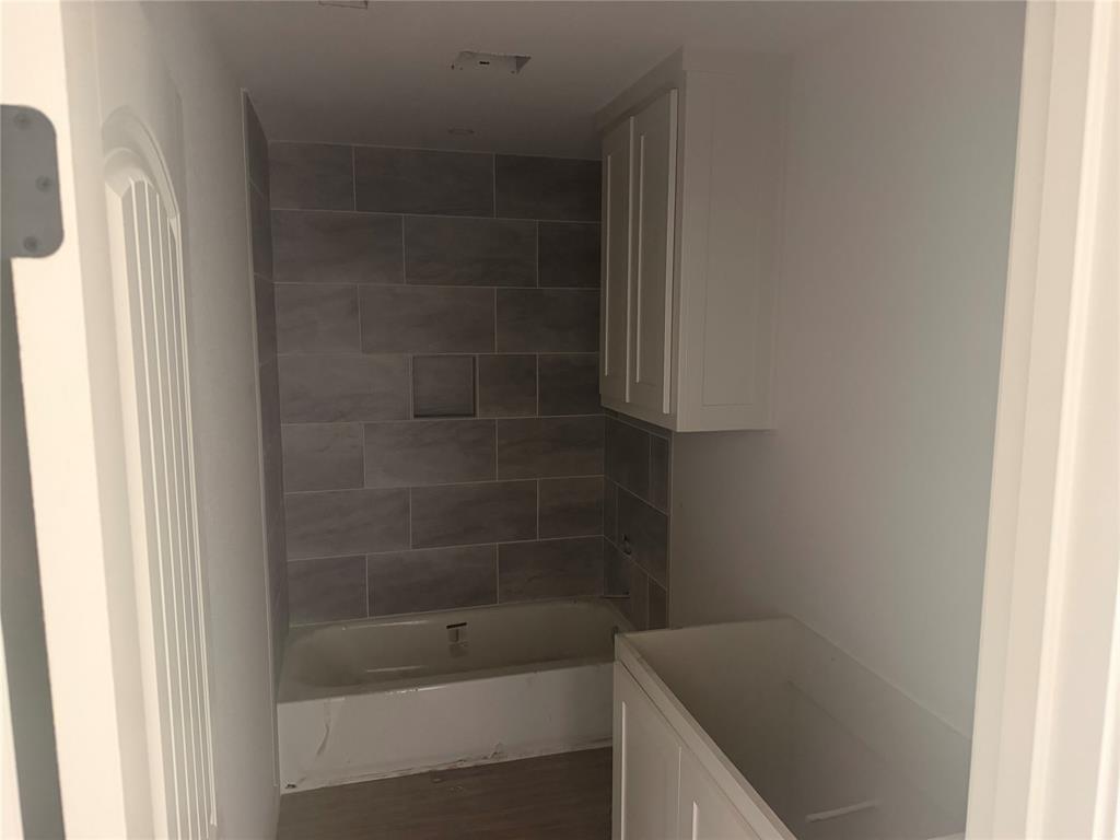 3008 Angus Court Springtown, TX 76082 - Photo 3 of 8