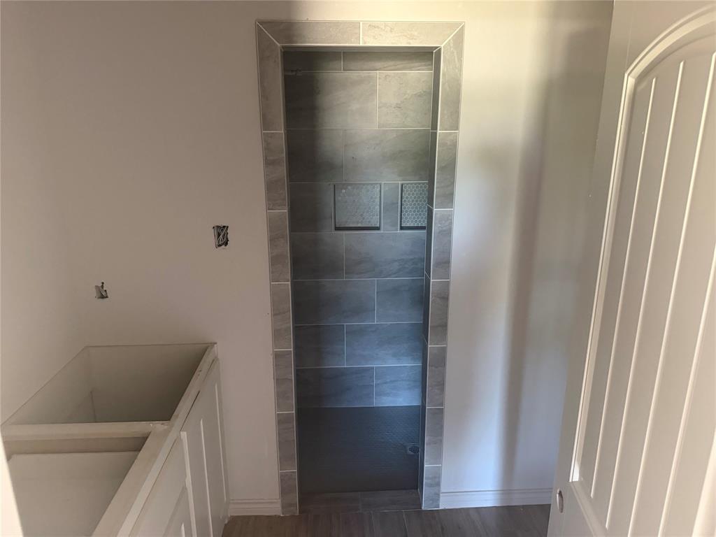 3008 Angus Court Springtown, TX 76082 - Photo 6 of 8