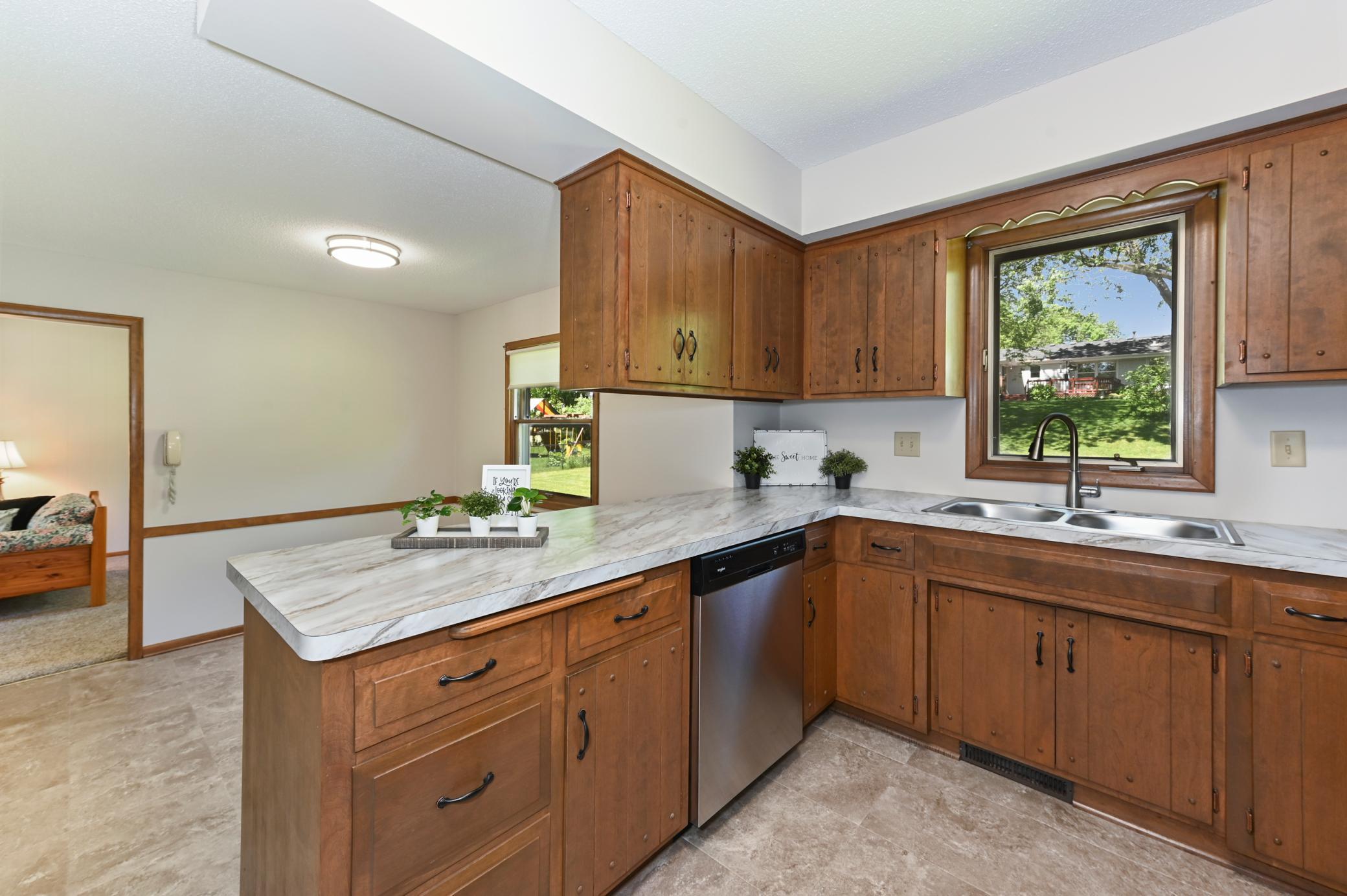 10032 Oxborough Road Bloomington, MN 55437 - Photo 14 of 39 Gallery Image 14