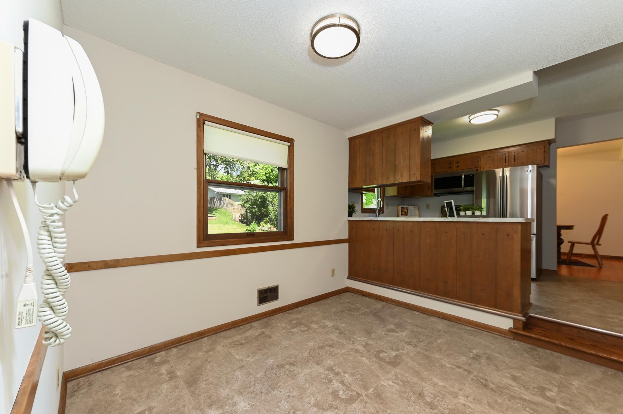 10032 Oxborough Road Bloomington, MN 55437 - Photo 15 of 39 Gallery Image 15